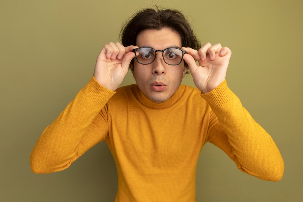 signs-you-might-need-glasses-even-if-you-think-you-dont-